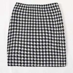 Art Class Girls’ Mini Black and White Skirt